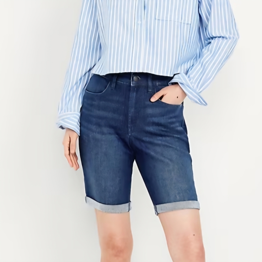 Old Navy High Waisted Cuffed Bermuda Jean Shorts Women's Size 4